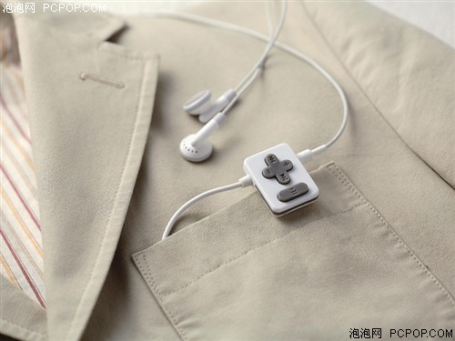 iPod也用干電池？最新線控充電器出爐