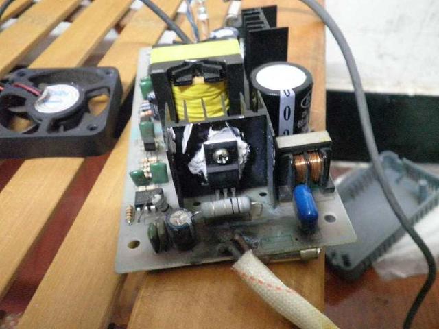用鉛酸蓄電池充電器給鋰電池充電了，會有什么影響嗎？