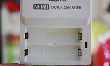 開(kāi)關(guān)型鉛酸蓄電池智能充電器