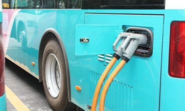 南理工改進(jìn)電動大巴鋰電池充電 充40分鐘跑150公