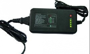 高壓2A電池充電器用簡單的控制環(huán)路